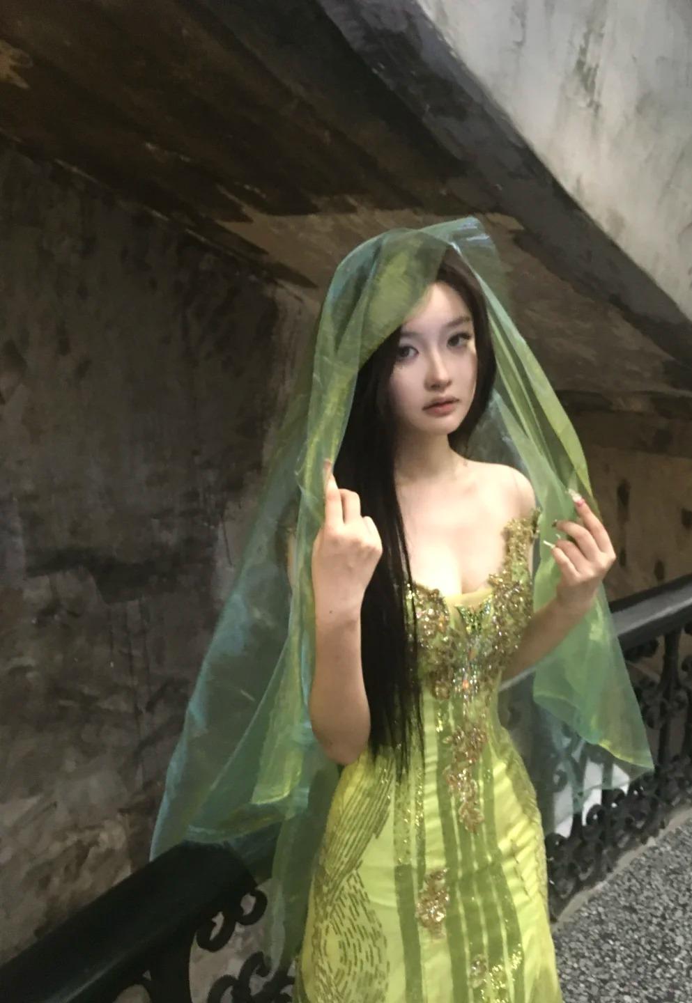 Bud Green Mermaid Sequins Beaded Prom Dress Backless Tulle Evening Gown HZ1024