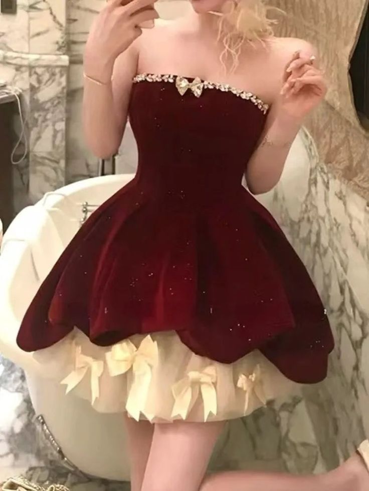 Red Velvet A-Line Strapless Homecoming Dress Tulle Two-Piece Short Prom Dresses with Bow HZ1024